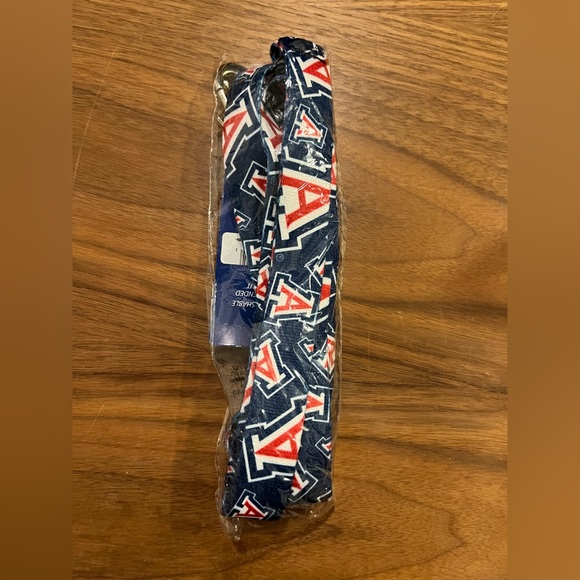 Arizona Wildcats Leash and Toy - Picture 5 of 6